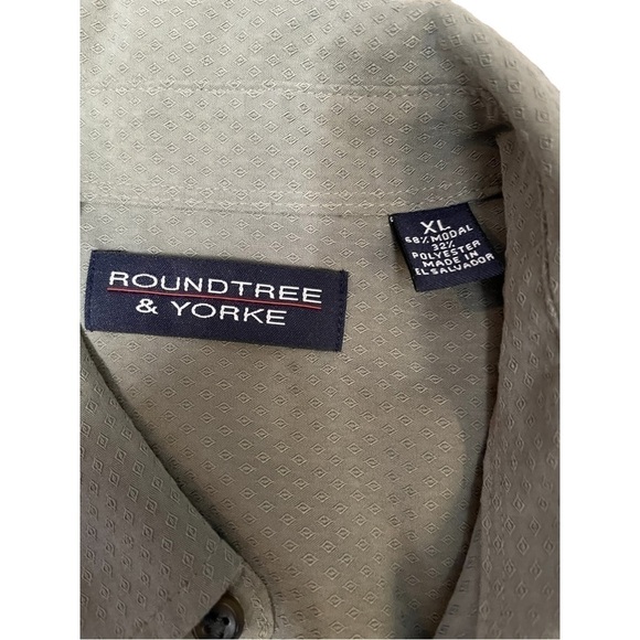 Roundtree & Yorke Casual Button Down Shirt Size XL - Picture 2 of 2